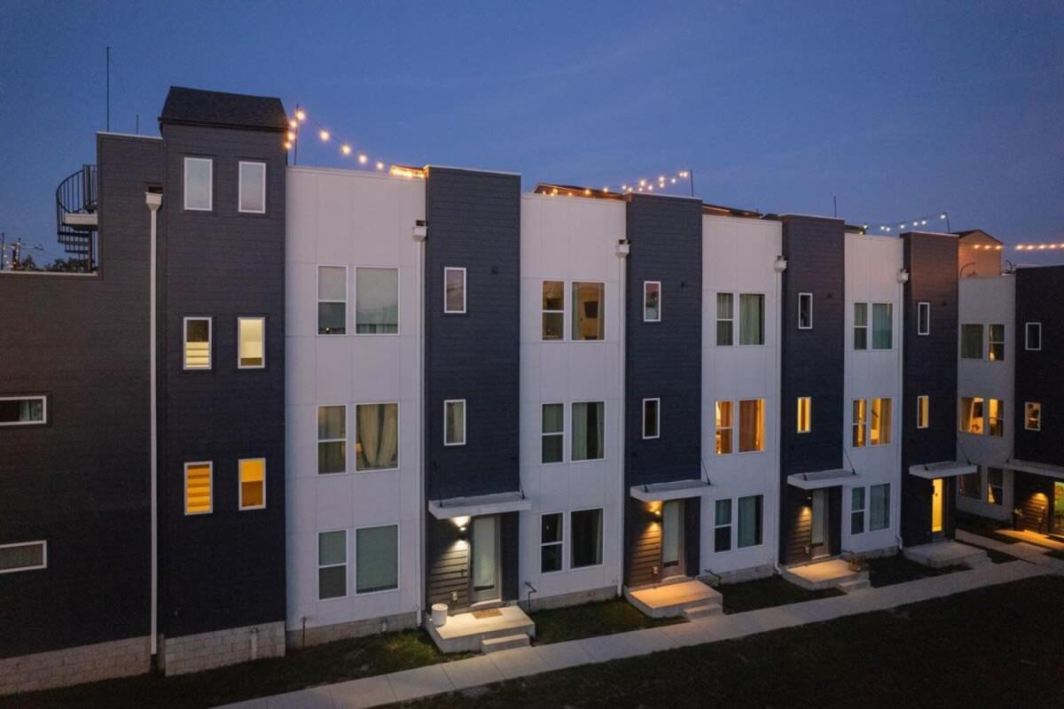 Carrie Underwood'S East Side Rooftop Game Room Nashville Exterior photo